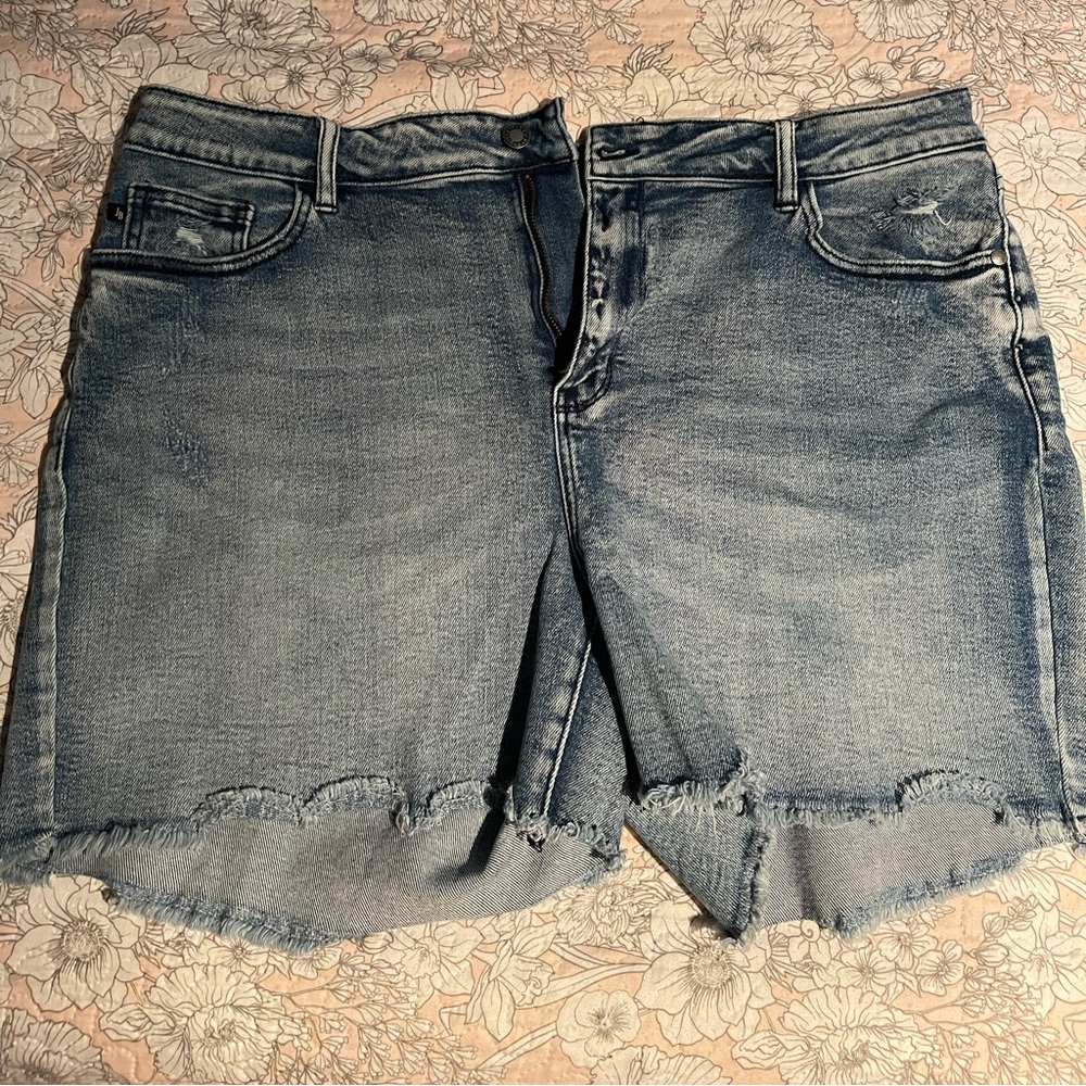 Judy blue shorts
